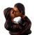 Skulptur aus Zedernholz - Gebeizte Zedernholzfigur eines küssenden Mannes und einer Frau