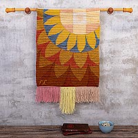 Tapiz de lana, 'Solar Flares' - Tapiz de lana artesanal de Perú