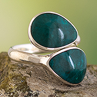 Chrysocolla cocktail ring, 'Between Two Rivers' - Artisan-Crafted Chrysocolla Ring