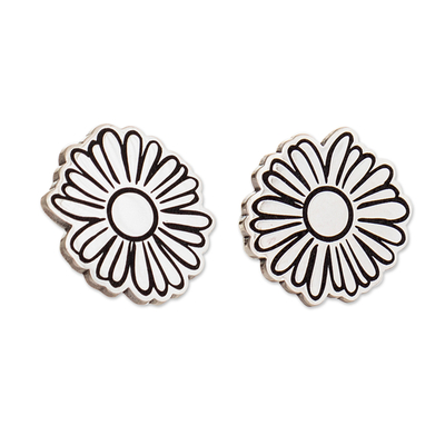 Sterling silver button earrings, 'Daisy Sketch' - Artisan Crafted Flower Button Earrings