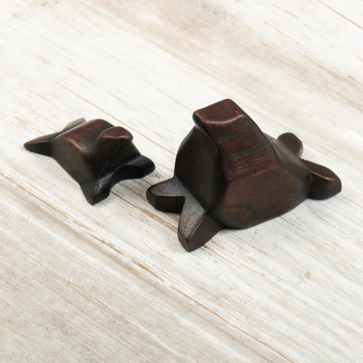 Figuras de madera, 'Madre Foca y Niño' (Pareja) - Figuras de animales de foca talladas a mano en madera de cedro (par)
