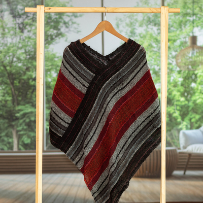Baby alpaca blend poncho, Reds and Grays