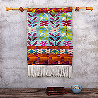 Tapiz de lana, 'Hermosas flores trepadoras' - Tapiz de lana multicolor con temática floral tejido a mano en Perú