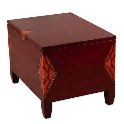 Cómoda de madera con detalles en cuero - Cofre estilo baúl de madera de tornillo artesanal andino