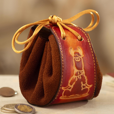 Geldbörse aus Wildleder mit Lederakzent - Lama-Geldbörse aus braunem Leder und Wildleder mit Bindeverschluss