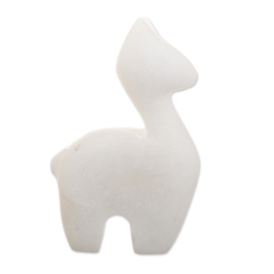 Figura de alabastro, 'Tender Little Llama' - Figura de llama hecha a mano de alabastro en Perú