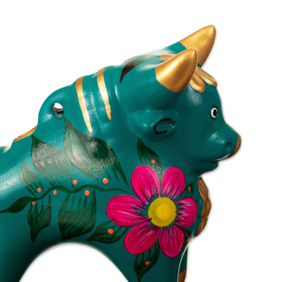 Figura de cerámica, 'Toro de la prosperidad' - Toro Pucará de cerámica floral pequeño verde pintado a mano