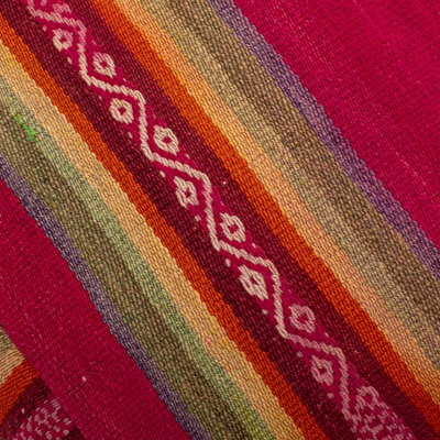 Funda puf de lana - Funda de puf tradicional de lana andina tejida a mano en tonos cereza