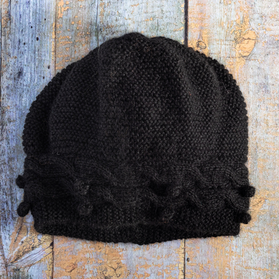 100% alpaca hat, Crossed Paths in Black