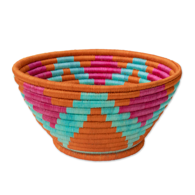 Cuenco de fibras naturales, 'Sunrise' - Tazón de guacamayas decorativo de fibra natural hecho a mano