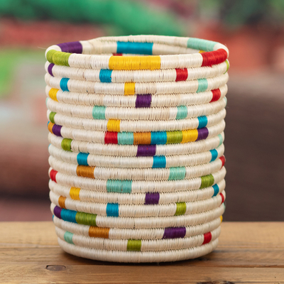 Florero decorativo de fibras naturales - Jarrón decorativo artesanal de fibra natural con tonos vibrantes