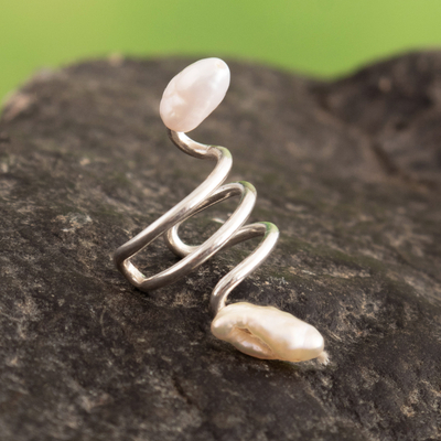 Ear cuff de perlas cultivadas - Ear Cuff de Plata de Ley Pulida con Perlas Cultivadas
