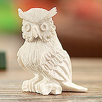 Alabaster figurine, 'Huamanga Owl' - Handcrafted Alabaster Figurine of a Mystic Owl from Peru