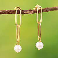 Aretes colgantes de perlas cultivadas - Aretes colgantes chapados en oro pulido de 18 k con perlas color crema