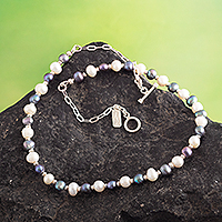 Collar de hilo de perlas cultivadas, 'Contraste natural' - Collar de hilo clásico de plata de ley y perlas cultivadas