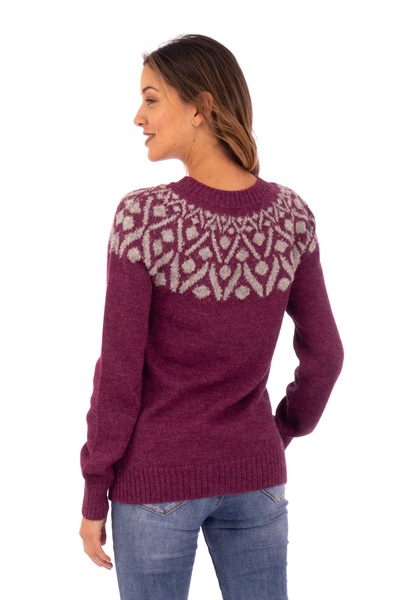 pullover aus 100 % Alpaka - Geometrischer Pullover aus 100 % Alpaka in Burgunderrot und Grau