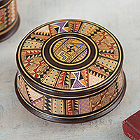 Caja decorativa de cerámica, 'Warmi' - Caja Decorativa de Cerámica Pintada a Mano con Motivos Incas