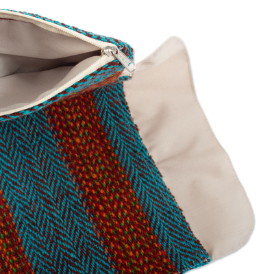 Clutch de lana, 'Sumaq' - Clutch de lana hecho a mano en color marrón y verde azulado con cierre de botón