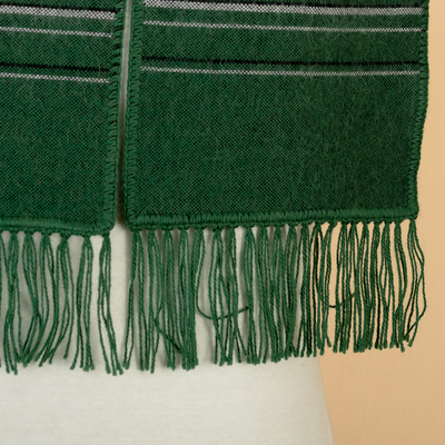 Bufanda de hombre en mezcla de alpaca - Bufanda tejida a rayas en mezcla de alpaca para hombre en verde con flecos