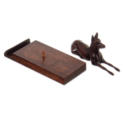 Soporte para teléfono de madera - Soporte para teléfono de perro peruano de madera de cedro pulido tallado a mano