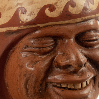 Vasija de ceramica decorativa - Vasija de ceramica decorativa con cabeza de mochica estilo peruano.