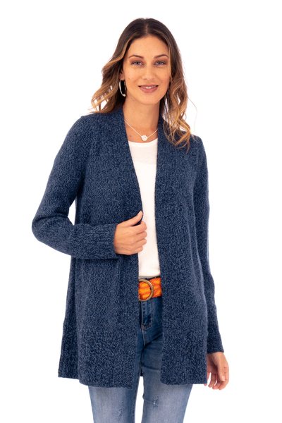 Suéter tipo cárdigan en mezcla de alpaca - Suéter tipo cárdigan de mezcla de alpaca índigo con solapa larga de Perú