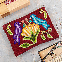 Bolsa cosmética de lana bordada, 'Burgundy Nature' - Bolsa cosmética de lana burdeos con temática de pájaros y flores