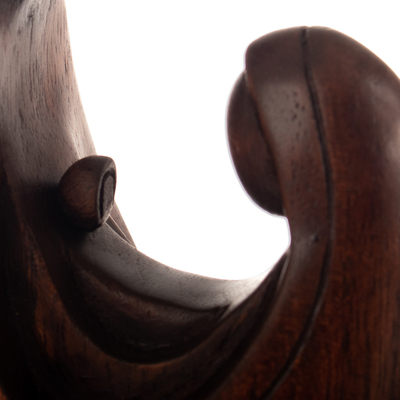 Escultura de madera - Escultura minimalista de madera de cedro de la Sagrada Familia tallada a mano.