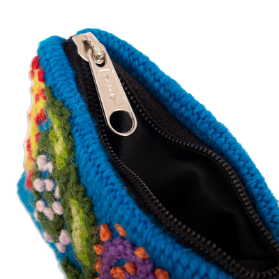 Wool coin purse, 'Eden Blue' - Handcrafted Leaf-Themed Blue Wool Coin Purse from Peru