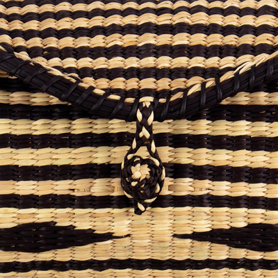 Natural fiber tote bag, 'Warmi' - Beige and Black Tote Bag Hand-Woven from Natural Fibers