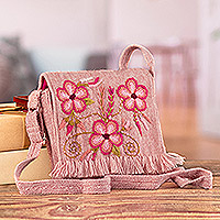 Handbestickte Umhängetasche aus Alpakamischung, „Floral Traditions in Pink“ – Rosa handgewebte Umhängetasche mit handgestickten Blumenmotiven