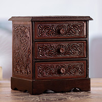 Cofre de madera y cuero - Cómoda de inspiración barroca en madera de Mohena repujada y piel