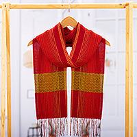 Schal aus Baby-Alpaka-Mischung, „Ancient Threads“ – handgewebter klassischer Schal aus Baby-Alpaka-Mischung in Rot und Gelb