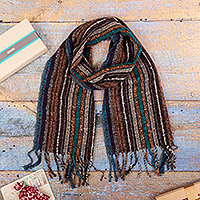 Schal aus Baby-Alpaka-Mischung, „Andean Colors“ – handgewebter Unisex-Schal aus Baby-Alpaka-Mischung mit gestreiften Fransen