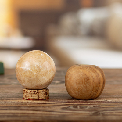 Esfera de calcita y jaspe - Escultura de esfera de jaspe geométrica hecha a mano.