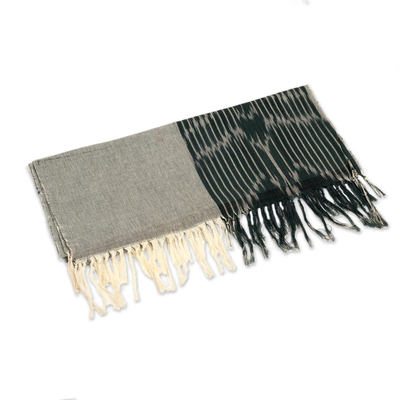 Bufanda ikat de algodón - Bufanda Ikat de algodón con flecos tejida a mano en gris y marfil