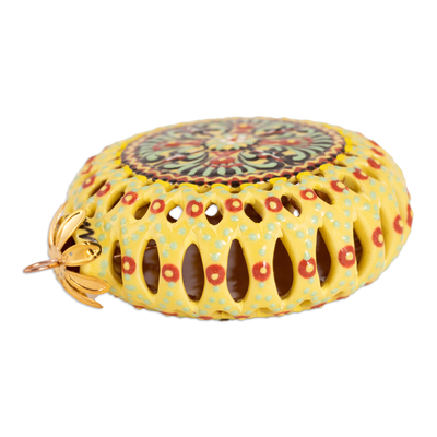 Adorno de cerámica pintado a mano, 'Folclore amarillo' - Adorno floral de cerámica vidriada amarilla hecho y pintado a mano