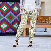 Ikat-Jogginghose aus Baumwolle, „Samarkand Adventure“ – Handgewebte Ikat-Jogginghose aus Baumwolle in Braun und Elfenbein
