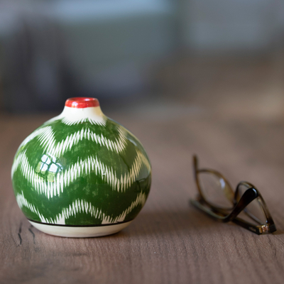 Jarrón de cerámica esmaltada - Jarrón de cerámica esmaltada con estampado uzbeko ikat verde pintado a mano