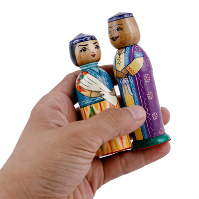 Figuritas de madera, (juego de 2) - Juego de 2 figuras de novios y novios de madera pintada de colores