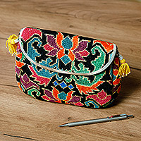 Bolso bandolera bordado Iroki, 'Trendy Beauty' - Bolso bandolera con bordado floral a mano estilo uzbeko