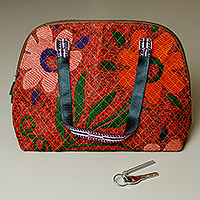 Bolso de bolos bordado Suzani, 'Colorful Garden' - Bolso de bolos de algodón y seda bordado Suzani con temática floral