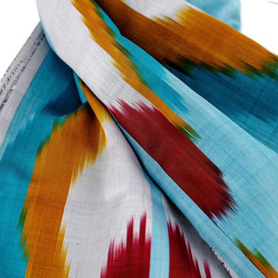 Pañuelo de seda - Bufanda de seda tejida a mano con estampado Ikat en tonos azules y cálidos