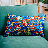 Funda de cojín de seda y algodón, 'Silk Spring' - Funda de cojín de seda azul floral bordada Suzani
