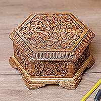 Caja de joyería de madera, 'Opulent Hexagon' - Caja de joyería de hojas y flores de madera hexagonal tallada a mano