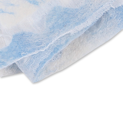 Wollgefilzter Seidenschal - Abstrakter weicher weißer Seidenschal mit blauen Wollfilz-Akzenten