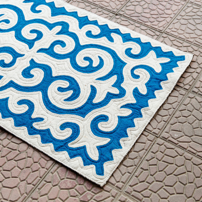 Wollteppich, (2,5x5) - Klassischer Teppich aus Shyrdak-Wolle in Blau und Weiß (2,5 x 5)