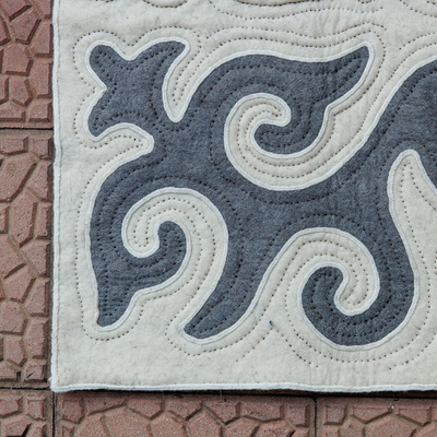 Wool area rug, 'Majesty of Heaven' (2.5x3.5) - Classic Grey and White Shyrdak Wool Area Rug (2.5x3.5)