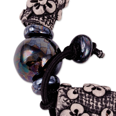 Stretcharmband aus Keramikperlen - Florales Stretch-Armband aus schwarzer Keramik mit Perlen aus Usbekistan