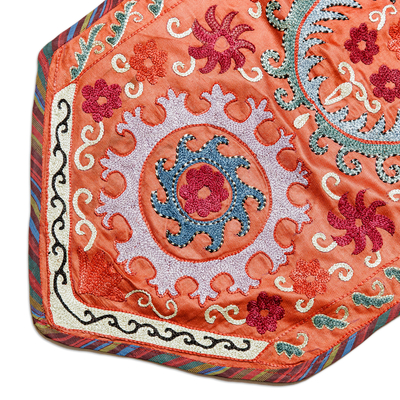 Tapiz de pared de seda bordado - Tapiz de pared de seda bordado tradicional en tonos vibrantes
